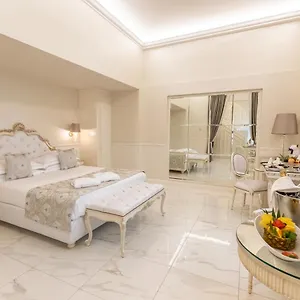 The Moon Boutique & Spa فندق