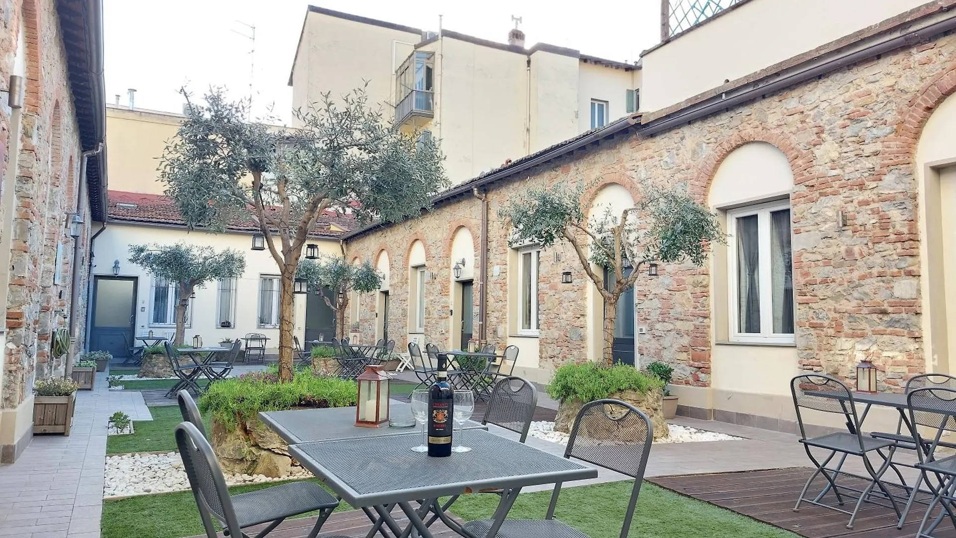 Palmini Case Vacanza Florens 0*,